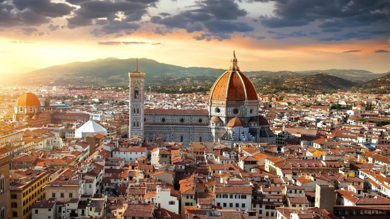 Romantico Attichino Con Terrazzo Vista Duomo !! Floransa Dış mekan fotoğraf