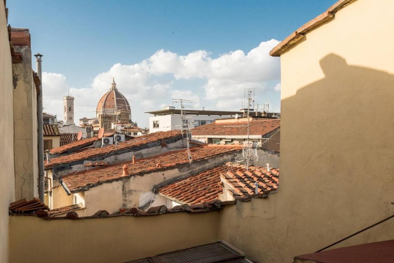 Romantico Attichino Con Terrazzo Vista Duomo !! Floransa Dış mekan fotoğraf